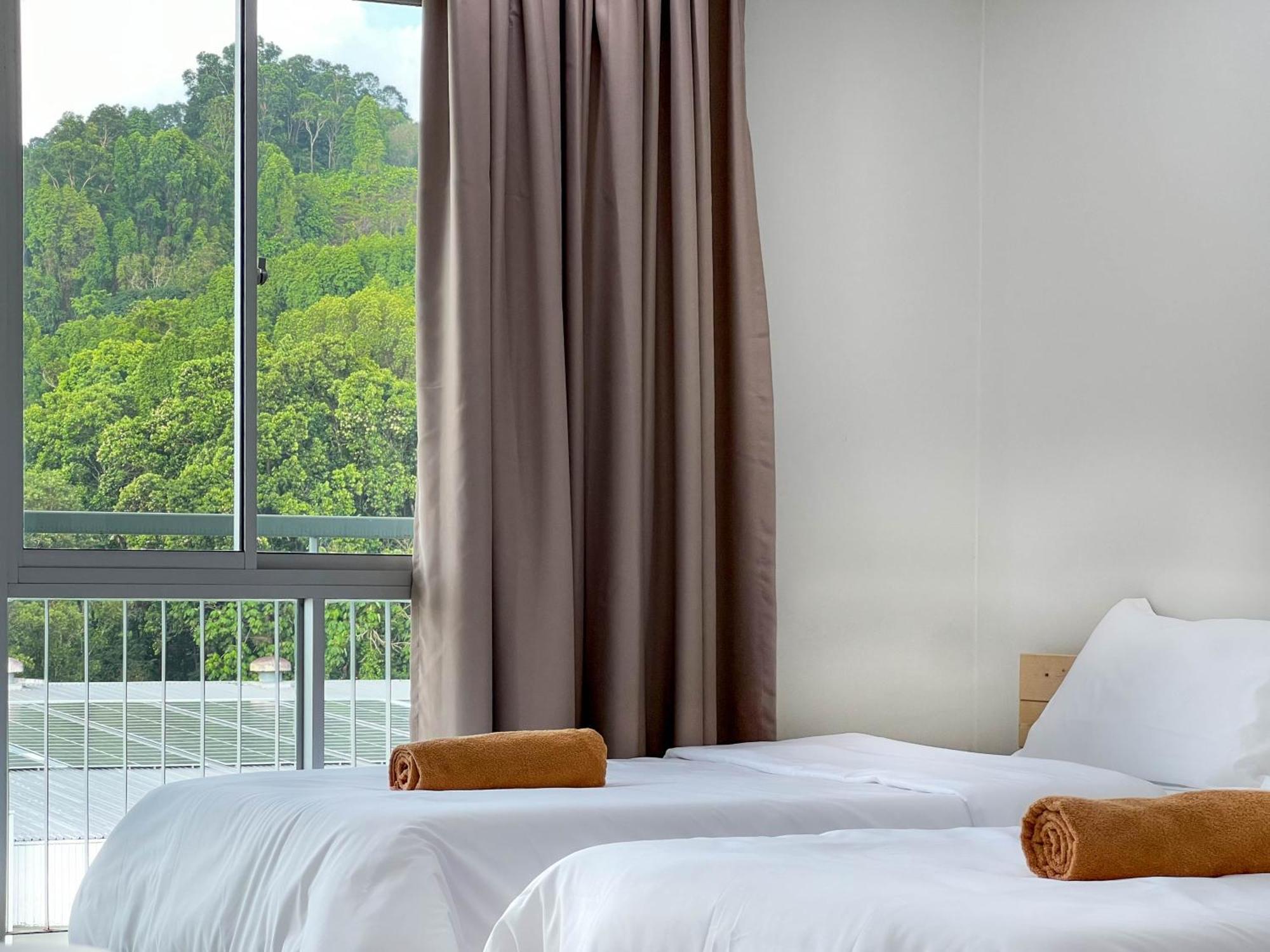 Modern Muji Retreat Near Garden With Free Netflix